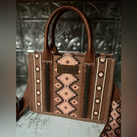 Wrangler Handbags - Brand new Wrangler Purse